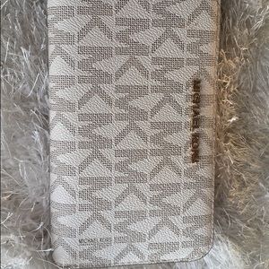 Michael Kors Brand New Never used wallet
